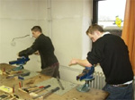 In der Werkstätte wird ein Werkstück ... In der Werkstätte wird ein Werkstück ...